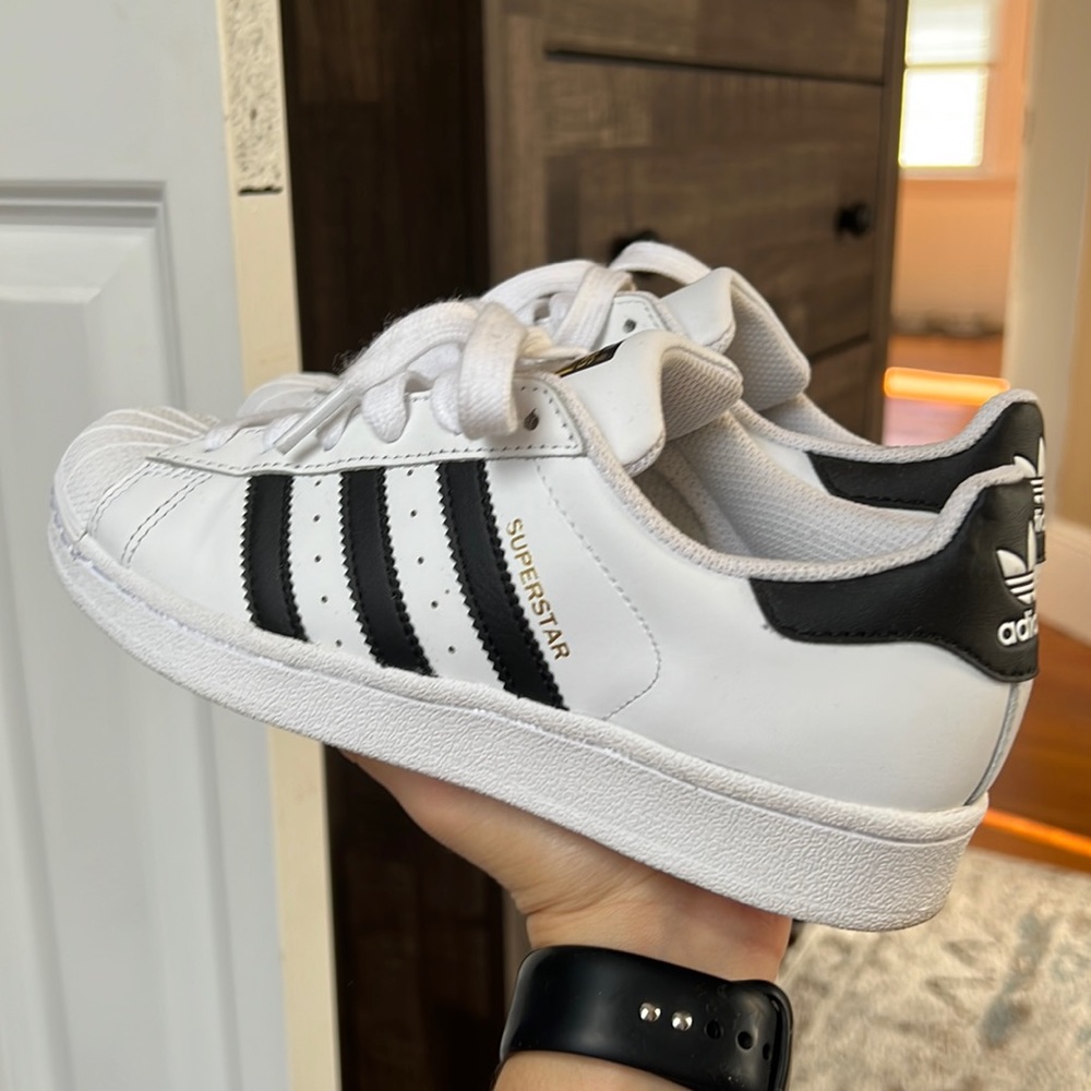 5.5 White Adidas Original Superstar